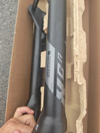 Horquilla Suntour XCR air 27.5