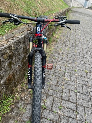 Bicicleta Scott Scale 710