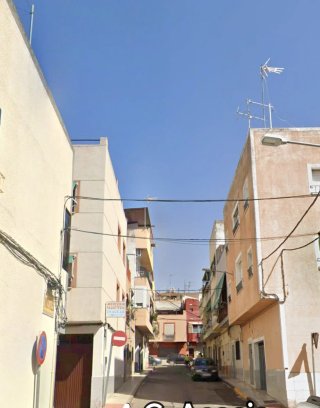 Se alquila plaza garaje moto