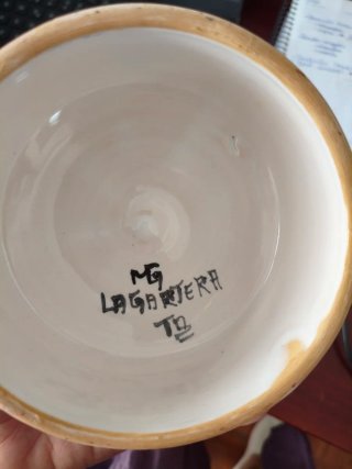 Mantequera de cerámica pintada a mano