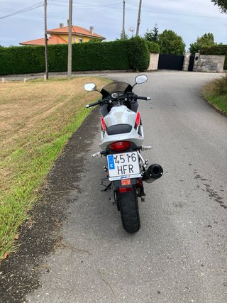Daelim Roadwin 250R deportiva blanca