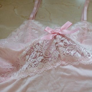 Conjunto pijama top y shorts encaje
