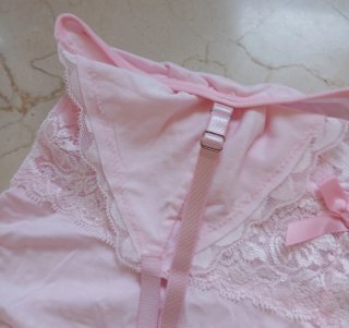 Conjunto pijama top y shorts encaje
