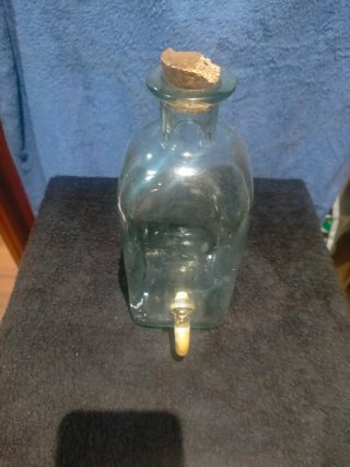 2 Botellas con Grifo + Sifón