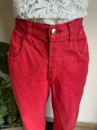 Pantalón tejano rojo