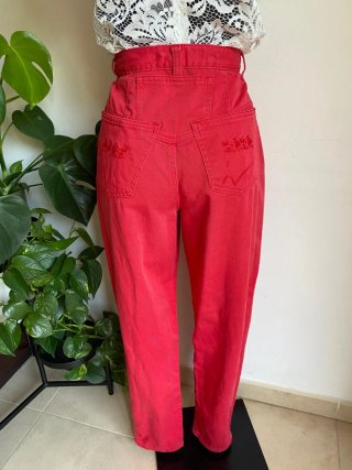 Pantalón tejano rojo