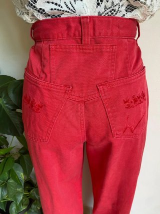 Pantalón tejano rojo