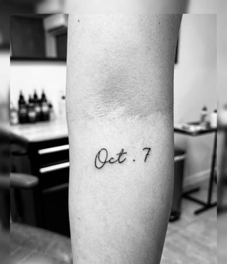 tatuador fine line y puntillismo