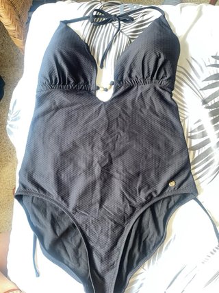 Bañador negro elegante