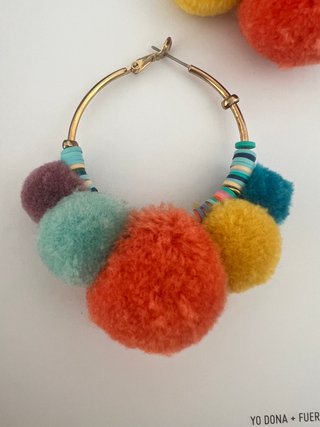 Pendientes pompones aro multicolor