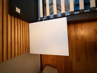 Habitación: Cama canapé, mesillas y armario