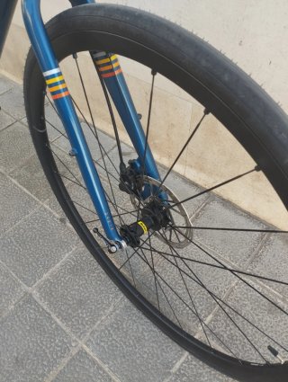Bicicleta Marin Gravel Blu