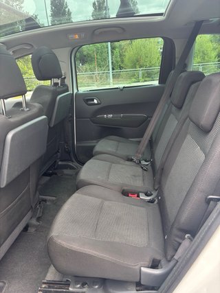 Peugeot 5008 2010