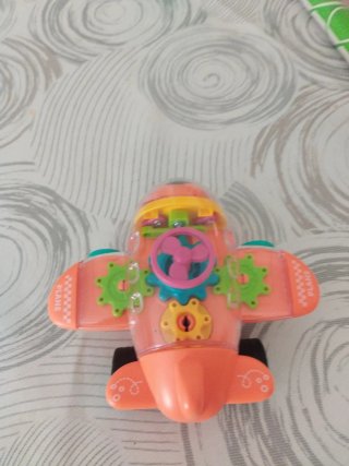 Avión de juguete con luces