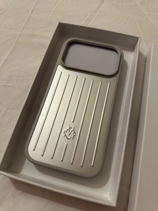 Custodia RIMOWA per iPhone 14 Pro