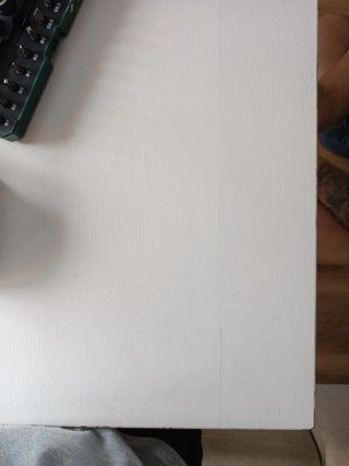 Mesa de comedor de madera blanca
