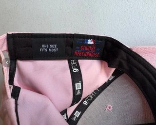 Gorra B de béisbol rosa