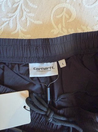 Pantalones Cortos Carhartt Negros y Blancos