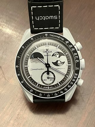 Reloj Swatch x Omega Speedmaster Mission to Earth