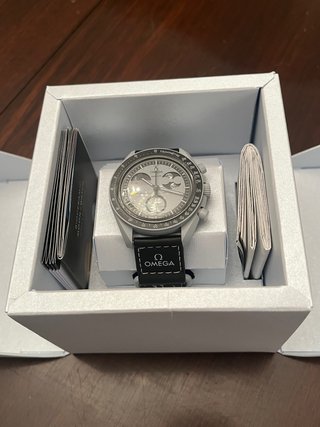 Reloj Swatch x Omega Speedmaster Mission to Earth