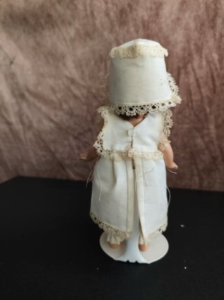 Mariquita Pérez 20 cm con traje de bolillos
