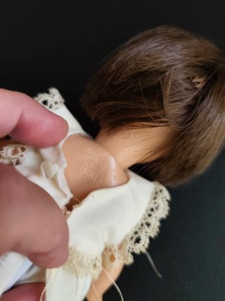 Mariquita Pérez 20 cm con traje de bolillos