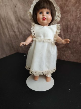 Mariquita Pérez 20 cm con traje de bolillos
