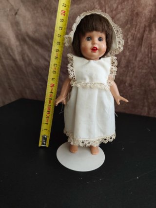 Mariquita Pérez 20 cm con traje de bolillos