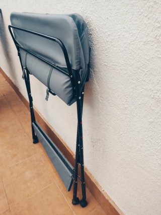 Cambiador de bebé plegable con cesta