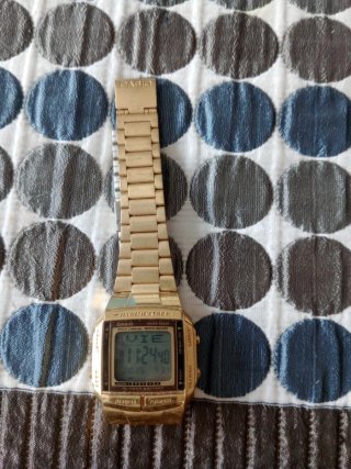 Reloj Casio Dorado