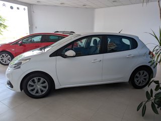 Peugeot 208 2016