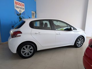 Peugeot 208 2016