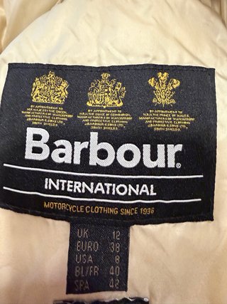 Cappotto imbottito Barbour donna beige