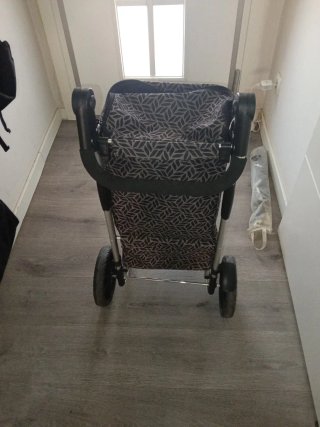 Carrito de la compra con ruedas