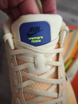 Nike Vomero Premium Talla 43