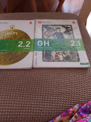 Libro de texto Historia y Geografía