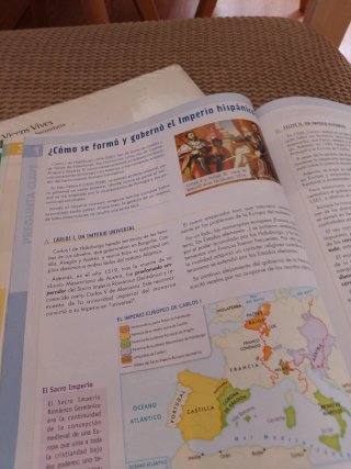 Libro de texto Historia y Geografía