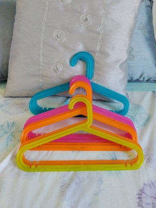 Lote 10 Perchas Infantiles IKEA Plástico
