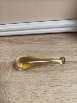 Mortero de cristal ámbar