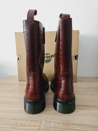 Stivali Dr. Martens Marroni. Nuovi