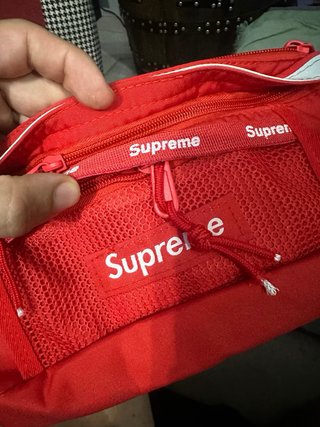 Riñonera Supreme Roja CORDURA Nueva