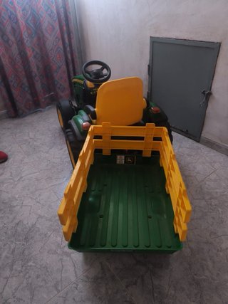 Tractor John Deere a Batería Infantil