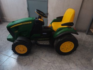 Tractor John Deere a Batería Infantil