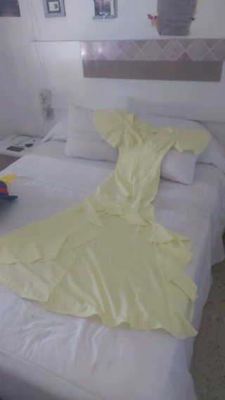 Vestido amarillo volantes fiesta