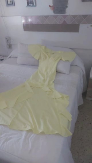Vestido amarillo volantes fiesta