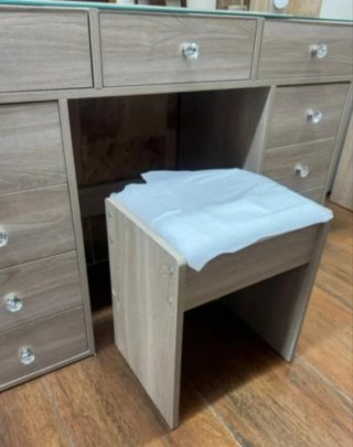 Tocador moderno con luces LED