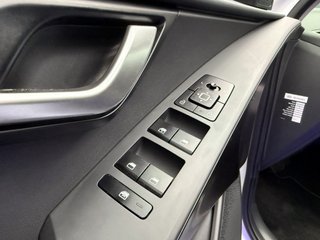 Kia Niro 1.6 GDi HEV 104kW (141CV) Concept