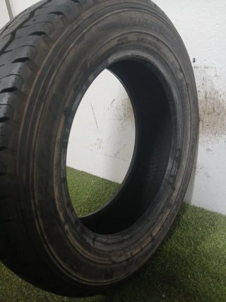 205 65 16C 107/105T DUNLOP SP LT30