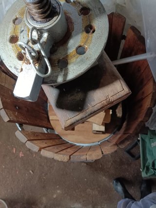 Prensa Vino/Fruta Madera y Metal