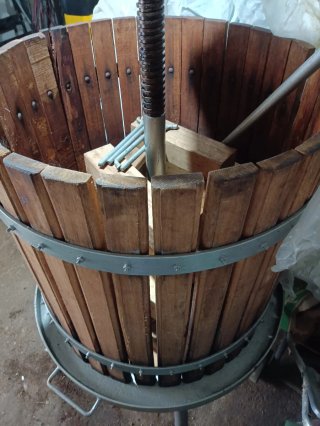 Prensa Vino/Fruta Madera y Metal